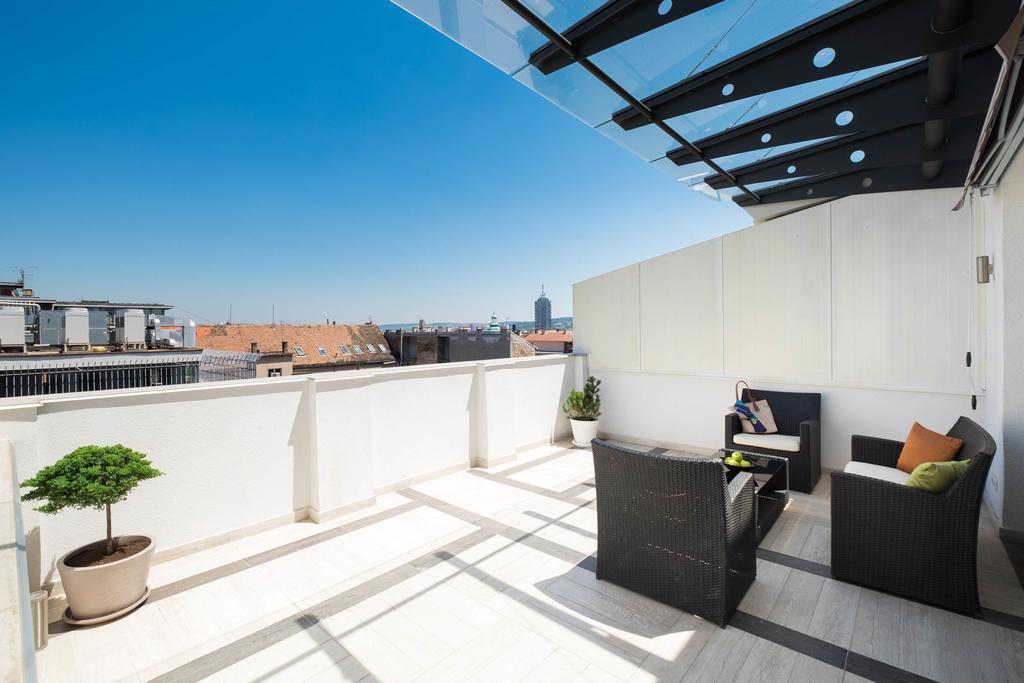 Basco Apartments Knez Mihailova Bělehrad Pokoj fotografie